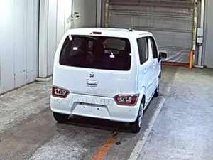 Suzuki Wagon R FX, 2024