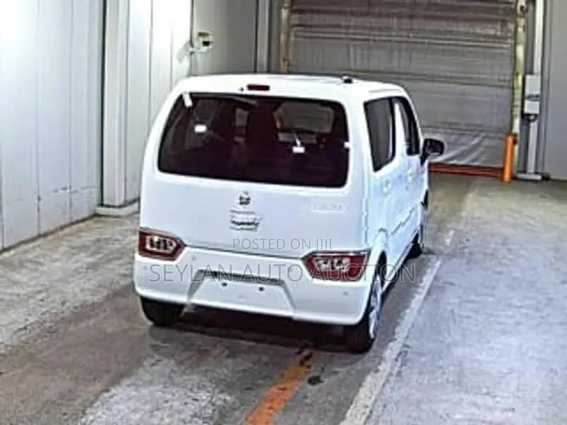 Suzuki Wagon R FX, 2024