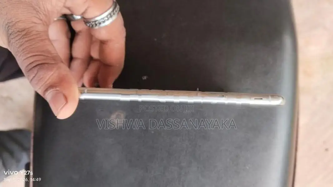 Apple iPhone X (Used)