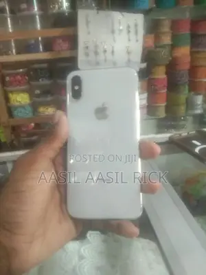 Apple iPhone XS (Used)