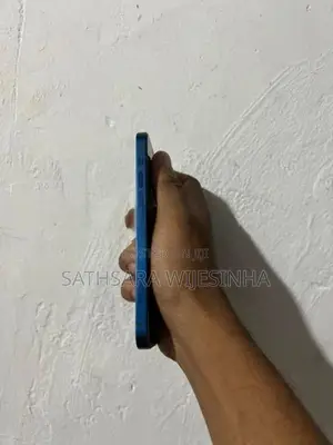 Apple iPhone 12 64GB (Used)