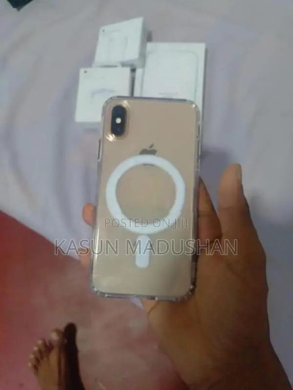 Apple iPhone XS (Used)