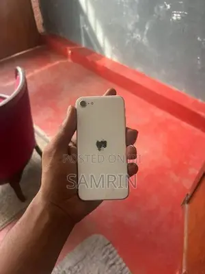 Apple iPhone SE (Used)