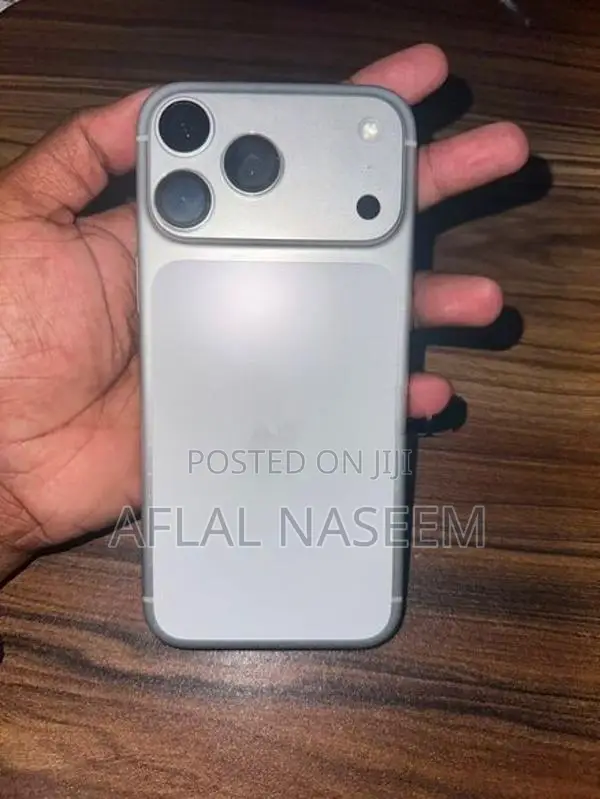 Apple iPhone 17 Pro Max (Used)