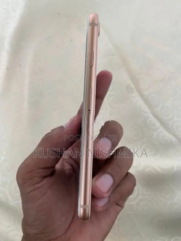 Apple iPhone 8 (Used)