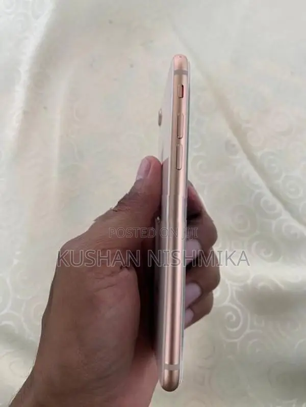 Apple iPhone 8 (Used)