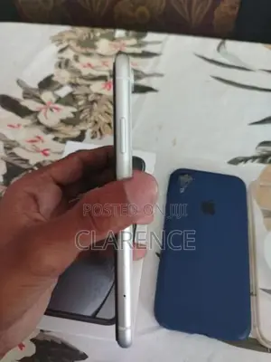 Apple iPhone XR (Used)