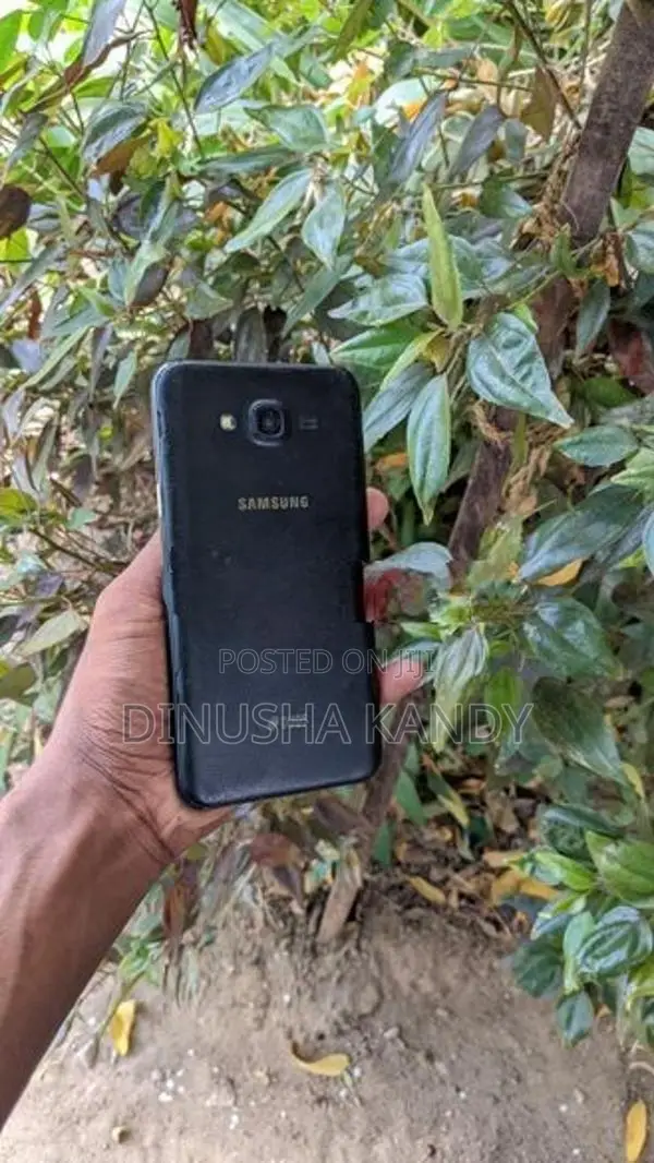 Samsung Galaxy J7 (Used)