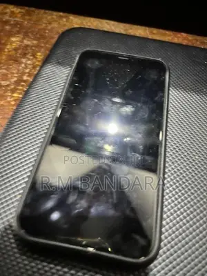 Apple iPhone XR 128GB (Used)