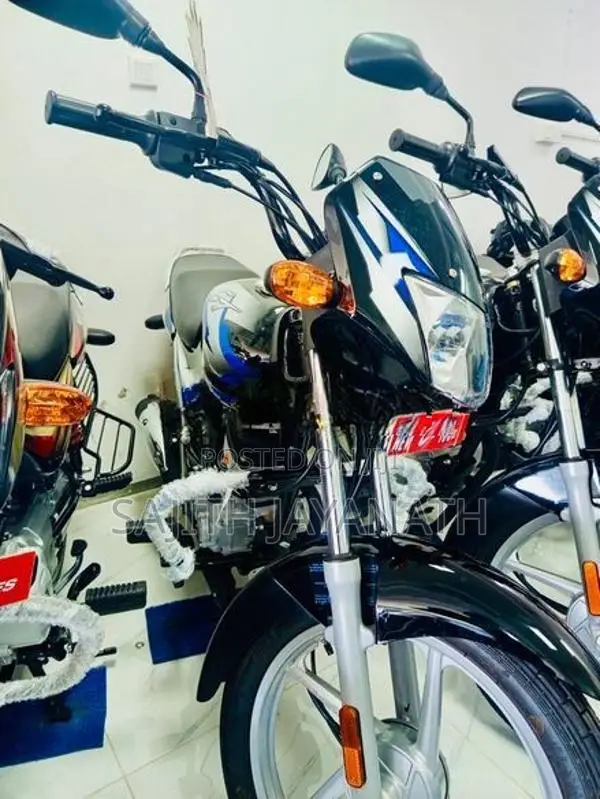 Bajaj CT100 ES 2026