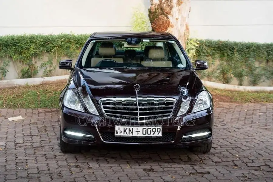 Mercedes Benz E200 Avant-garde 2010