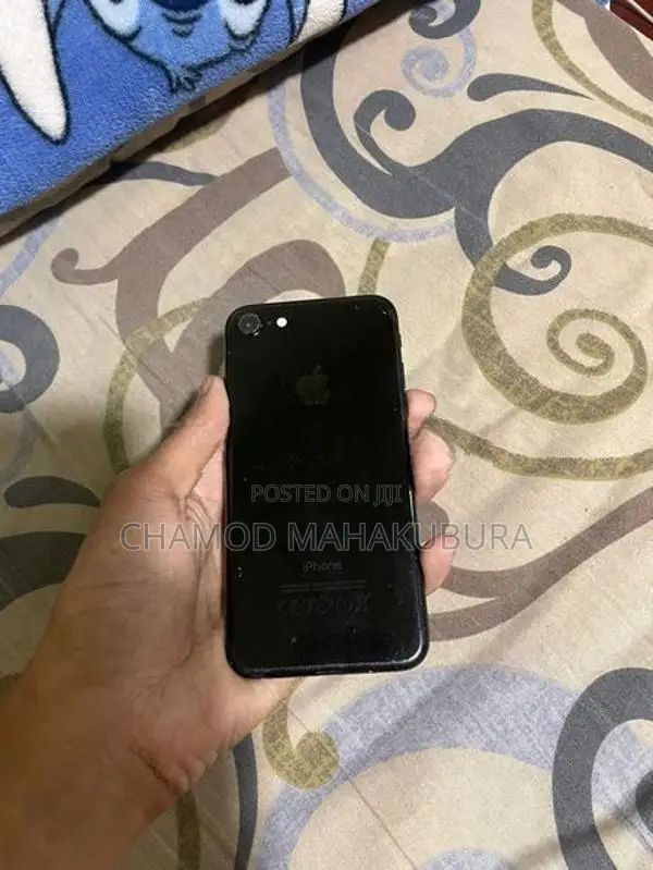 Apple iPhone 7 (Used)
