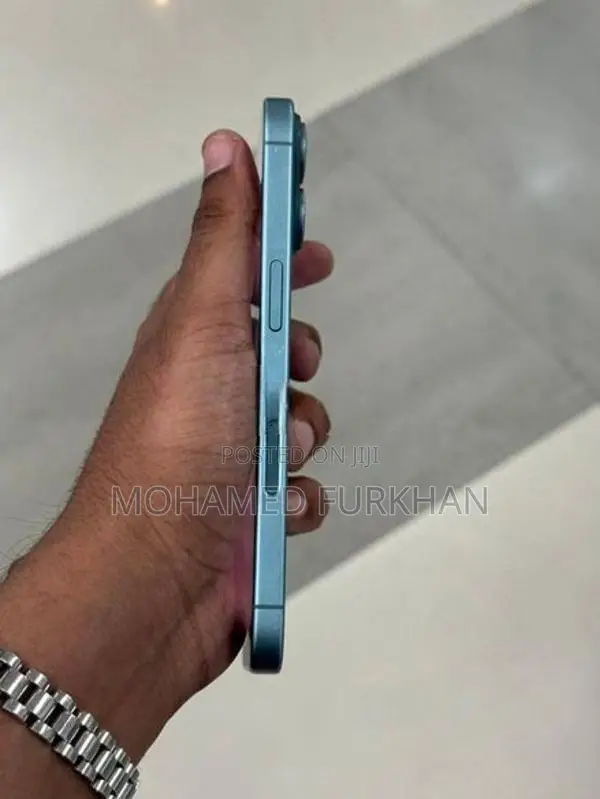 Apple iPhone 16 128GB (Used)