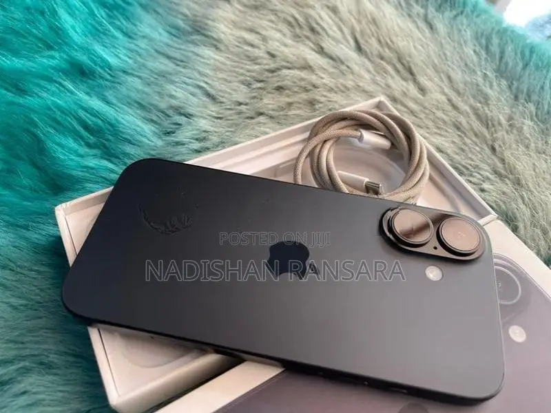 Apple iPhone 16 (Used)