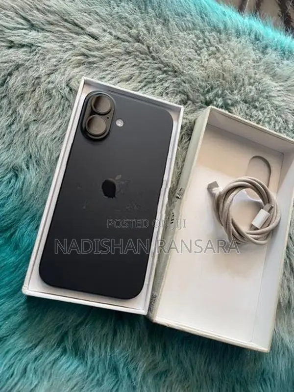 Apple iPhone 16 (Used)