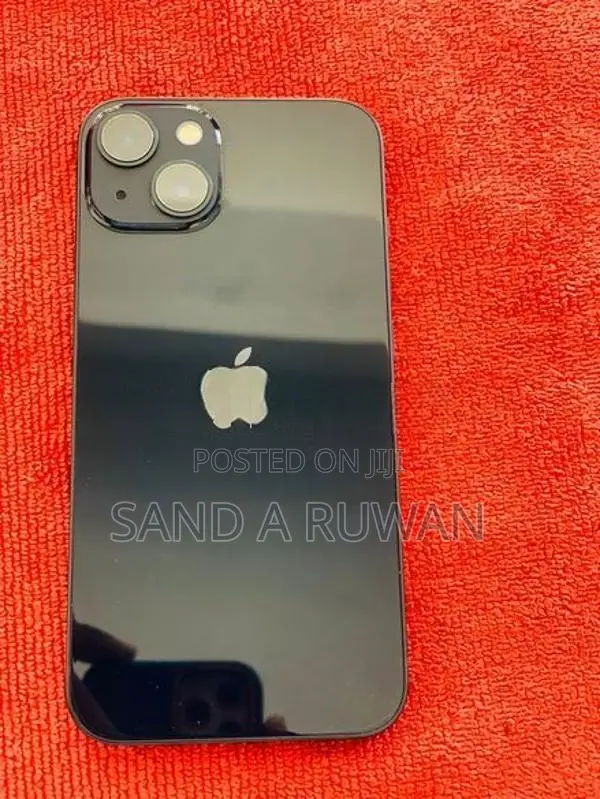 Apple iPhone 13 (Used)