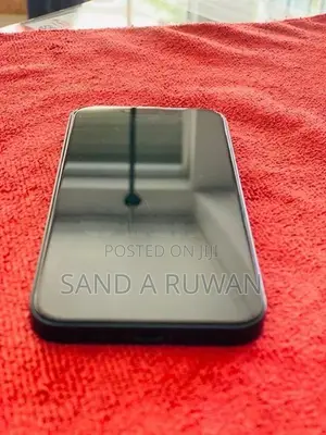 Apple iPhone 13 (Used)