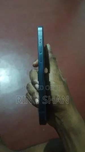 Apple iPhone 13 (Used)
