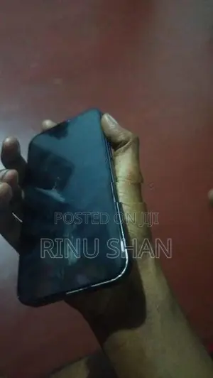 Apple iPhone 13 (Used)