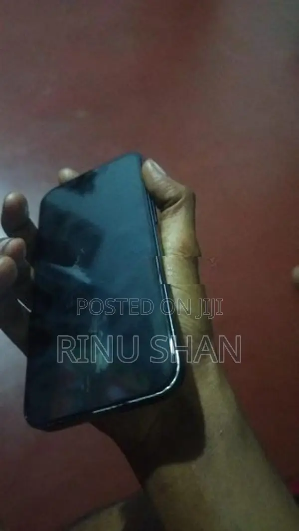 Apple iPhone 13 (Used)
