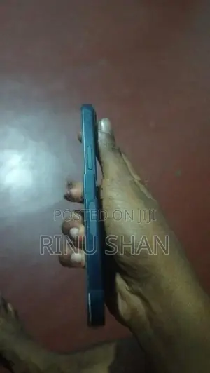 Apple iPhone 13 (Used)