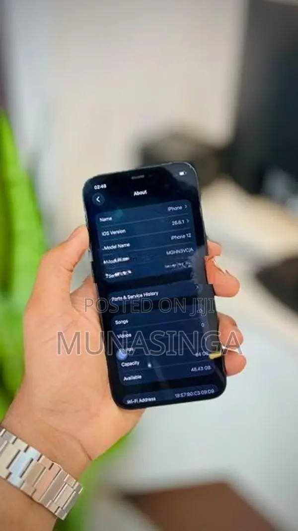 Apple iPhone 12 (Used)