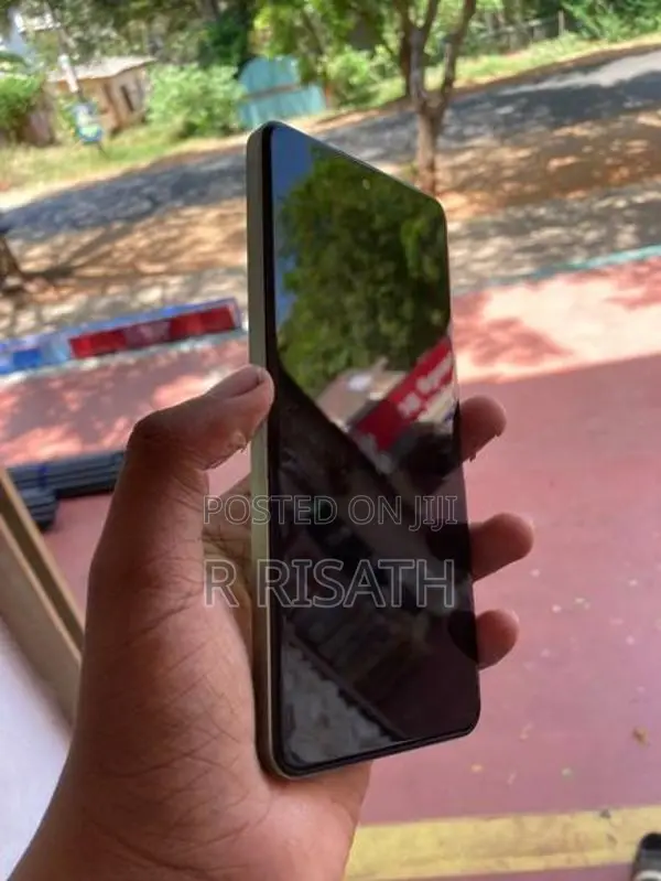 Realme (Used)