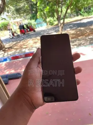 Realme (Used)
