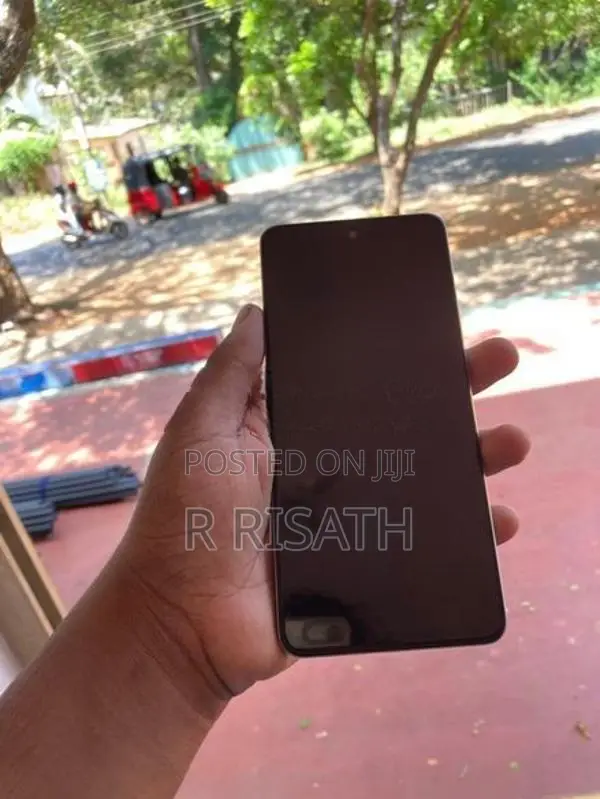 Realme (Used)