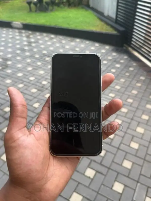Apple iPhone 11 256GB (Used)