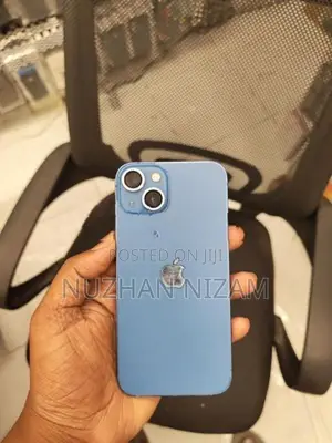 Apple iPhone 13 (Used)