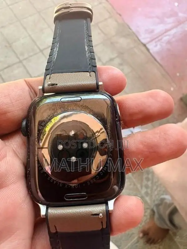 Apple Watch 9 (45mm)