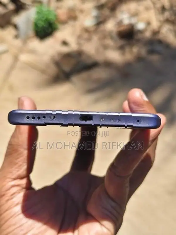 Vivo V40 8GB | 256GB (Used)