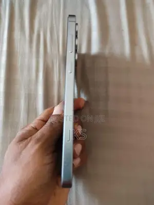 Samsung Galaxy S25 FE (Used)