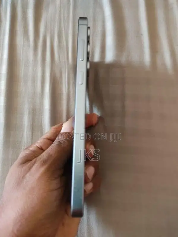 Samsung Galaxy S25 FE (Used)