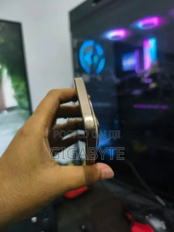 Apple iPhone 16 Pro (Used)