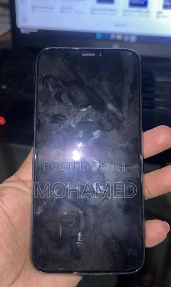Apple iPhone XS (Used)