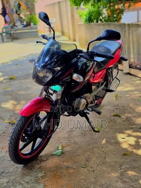 Bajaj Pulsar 150 2015
