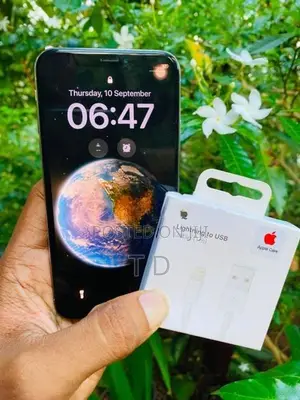 Apple iPhone XS (Used)