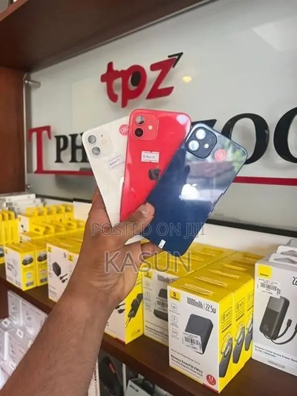 Apple iPhone 12 (Used)