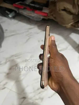 Apple iPhone XS Max (Used)