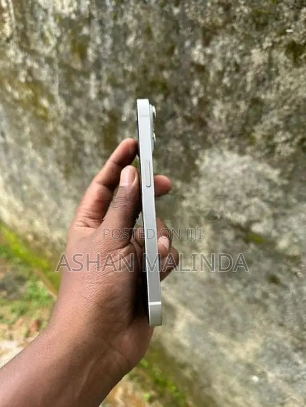 Apple iPhone 14 (Used)