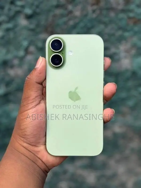 Apple iPhone 17 (Used)