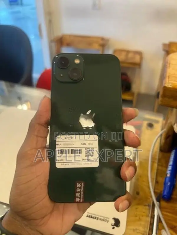 Apple iPhone 13 (Used)