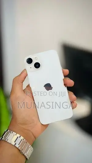 Apple iPhone 14 (Used)