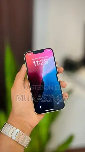 Apple iPhone 14 (Used)