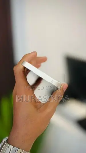Apple iPhone 14 (Used)