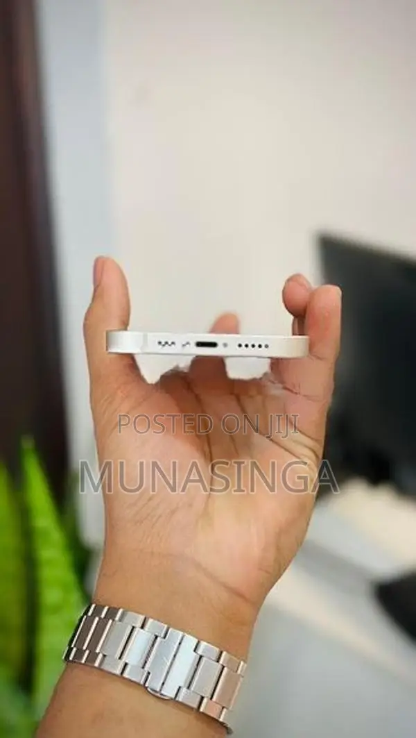 Apple iPhone 14 (Used)
