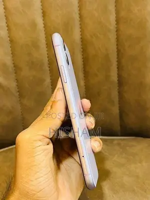 Apple iPhone 11 64GB (Used)