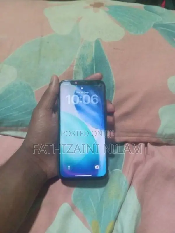 Apple iPhone 12 (Used)
